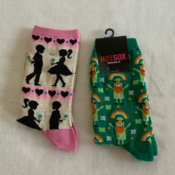 (2) HOT SOCKS - Picture 1 of 6